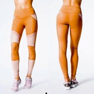 L'URV Fever Pitch Moto Workout Leggings Tan Pink High Rise Waist Yoga Run Gym XS